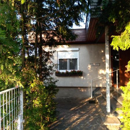 Haus Polly Apartment Strasshof an der Nordbahn Bagian luar foto